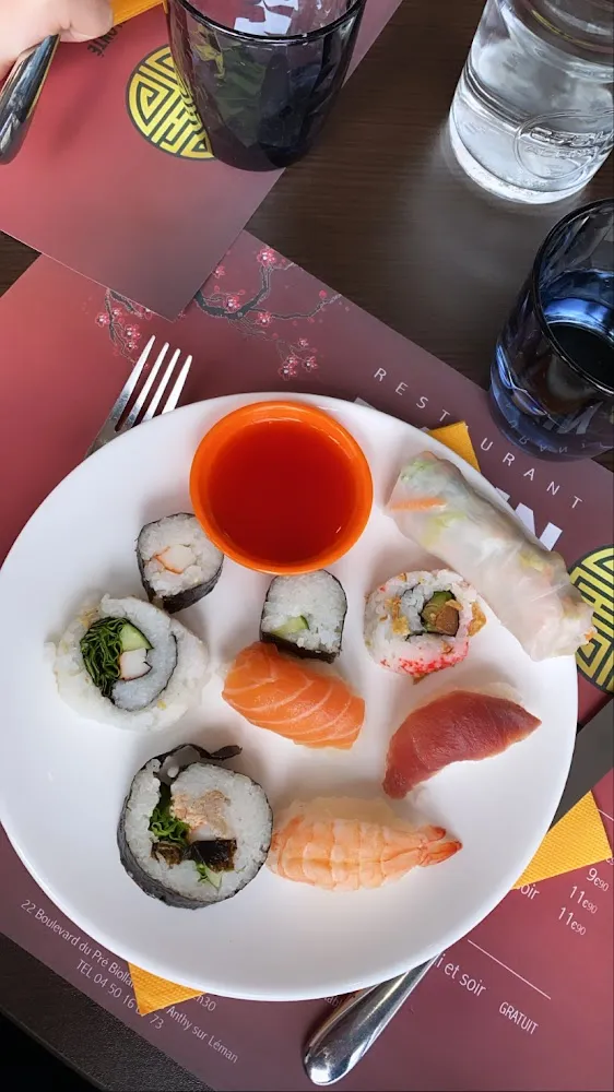 Sushis Makis Rouleaux de Printemps